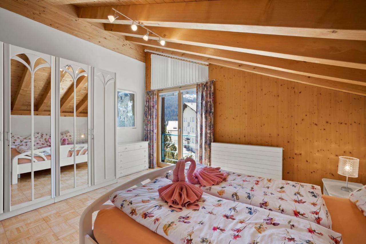 Golden Peaks Ferienhaus Valbella-Lenzerheide ภายนอก รูปภาพ